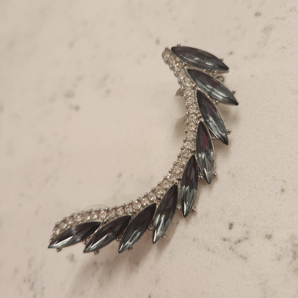 Bejeweled Ear Crawler / Cuff Earring (Single)